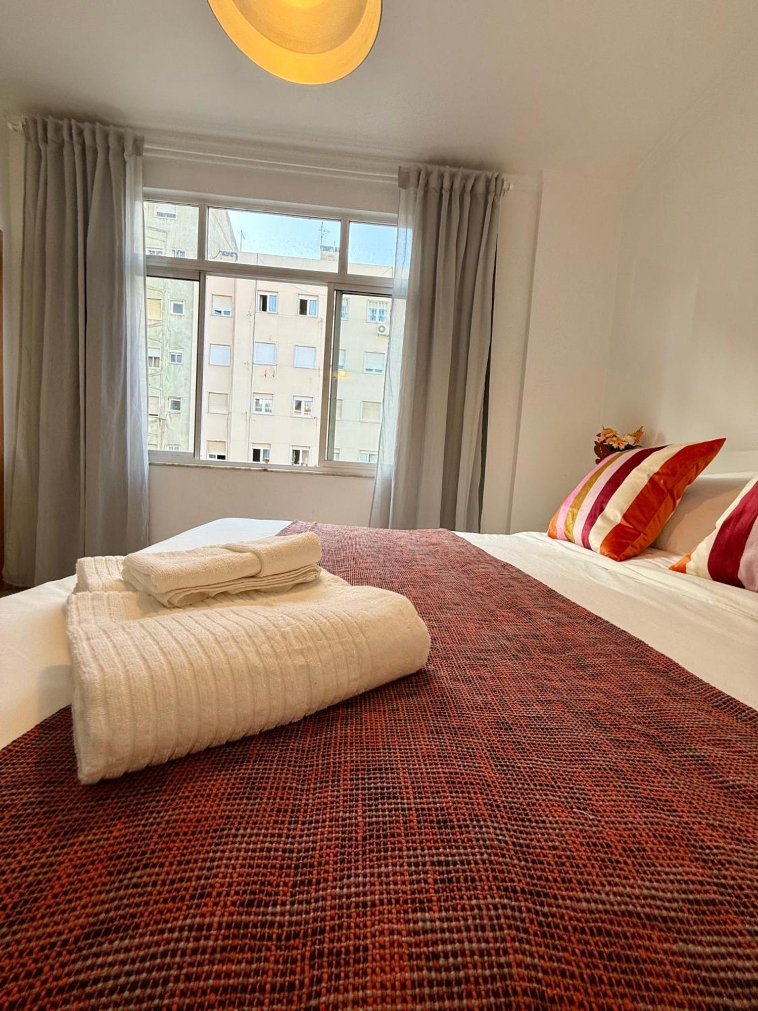 Rooms In Arroios Lisbon Exterior photo